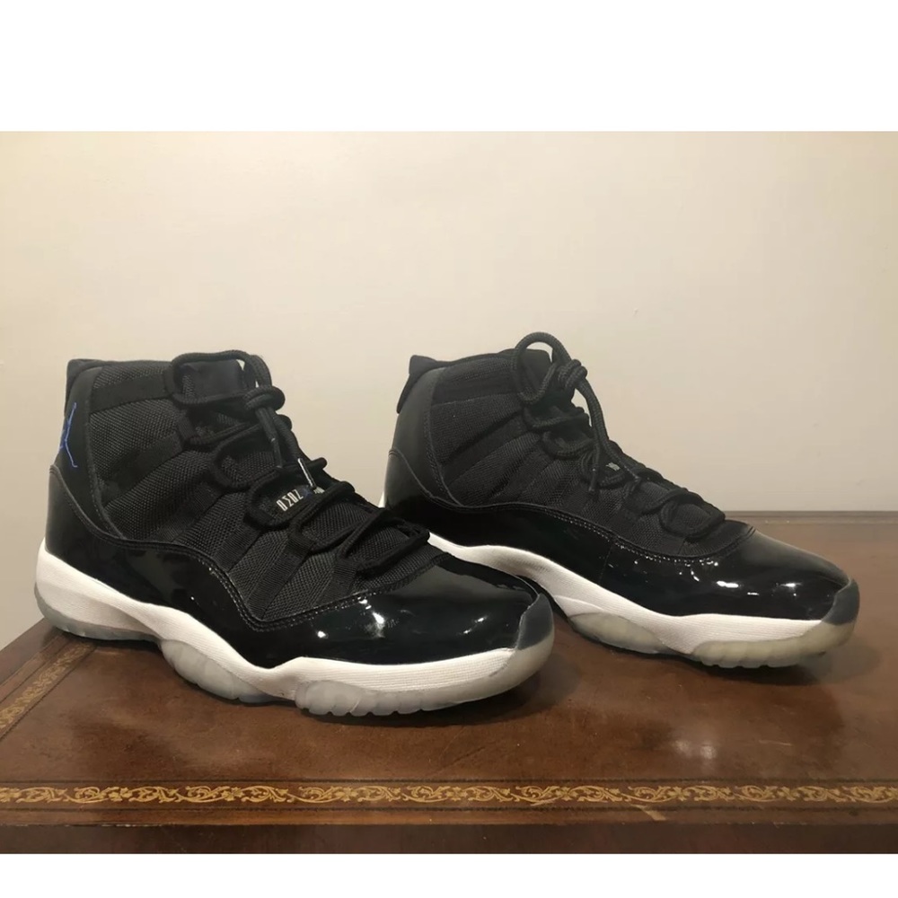 SOLD Nike Air Jordan Retro 11 XI Space Jam 2009 13 - Picture 1 of 8